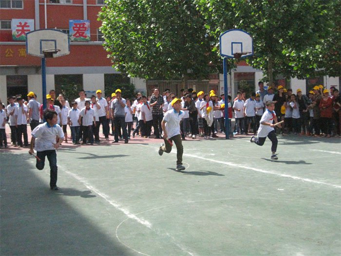 育才双语小学春季家校联谊运动会 育才双语小学春季家校联谊运动会
