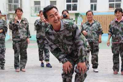 “挑战自我 熔炼团队”拓展训练