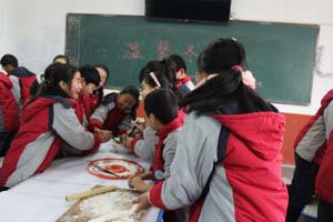 温馨冬至    情满育才