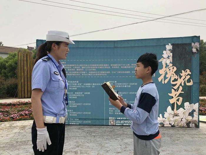 “ 无冕之王 五一采风”——育才双语小学小记者社团社会实践活动 “ 无冕之王 五一采风”——育才双语小学小记者社团社会实践活动