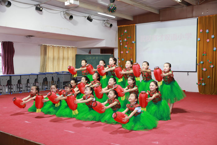 育才双语小学“你我同行”幼小衔接活动 育才双语小学“你我同行”幼小衔接活动