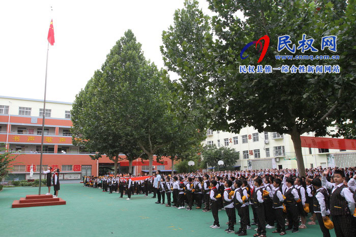 育才双语小学举行教师节庆典活动 育才双语小学举行教师节庆典活动