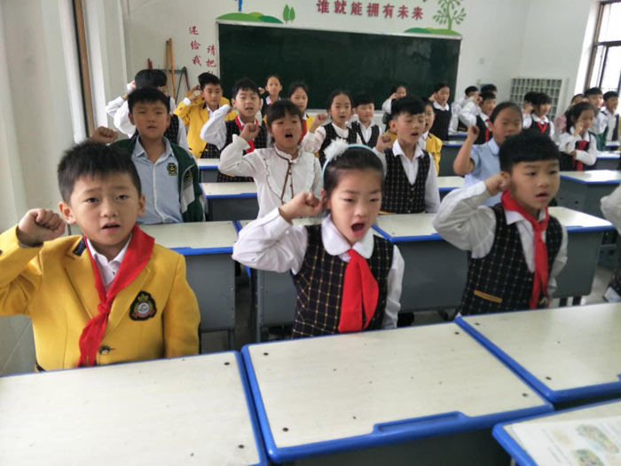 勿忘国耻 振兴中华——育才双语小学师生纪念“九一八” 勿忘国耻 振兴中华——育才双语小学师生纪念“九一八”