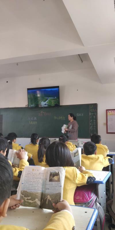 各领风骚 教学相长--育才双语小学语文听评课(中年级组) 各领风骚 教学相长--育才双语小学语文听评课(中年级组)