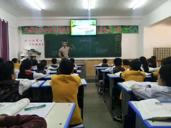 齐头并进,亮我风采——记育才双语小学低年级数学组听评课 齐头并进,亮我风采——记育才双语小学低年级数学组听评课