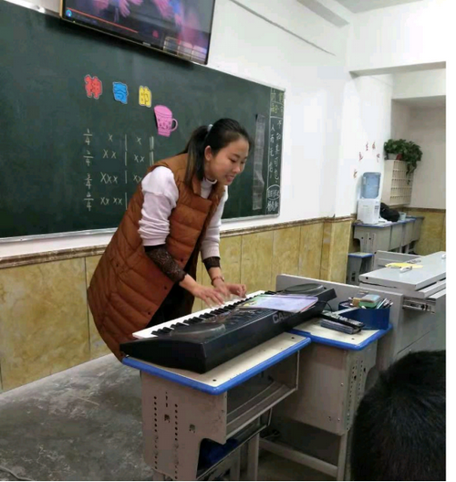 齐心协力共交流,听课评课促成长—育才双语小学技科组听评课活动 齐心协力共交流,听课评课促成长—育才双语小学技科组听评课活动