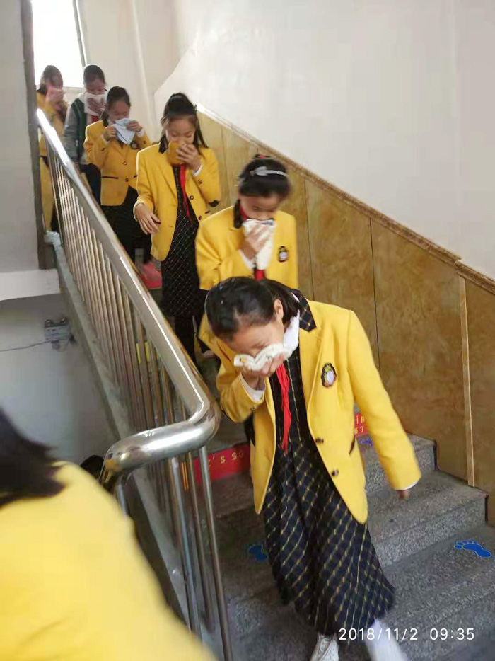 育才双语小学消防演练 育才双语小学消防演练