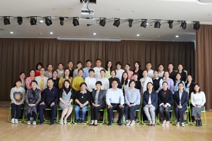根源家庭教育,培育阳光少年 根源家庭教育,培育阳光少年