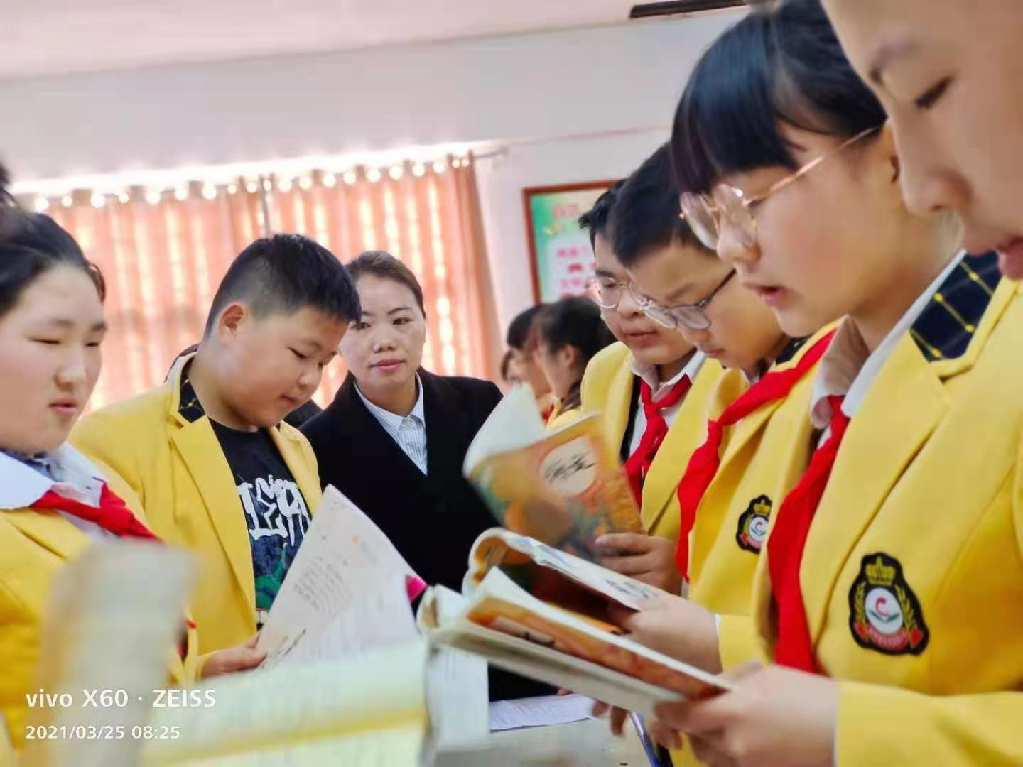 一枝独秀不是春,百花齐放春满园 一枝独秀不是春,百花齐放春满园