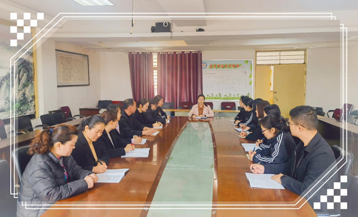   研课促教 “数”说精彩----民权县育才小学数学组听评课活动	