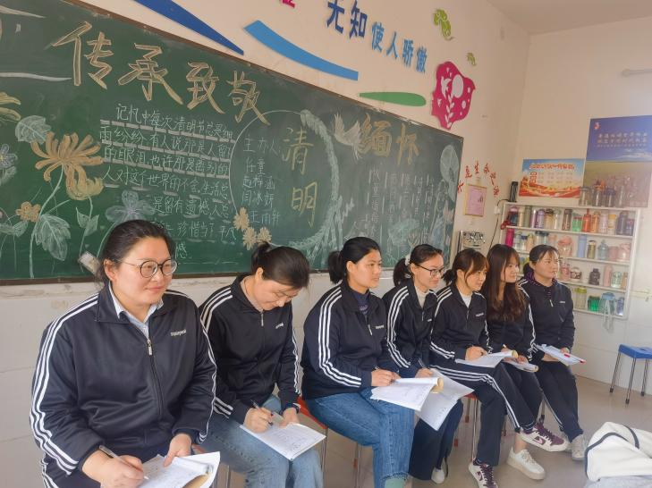 “英”你美好，“语”你同行-----记民权县育才小学英语组听评课活