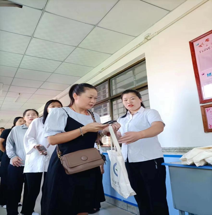 家校合力  共育未来——民权县育才小学家长学校开学典礼