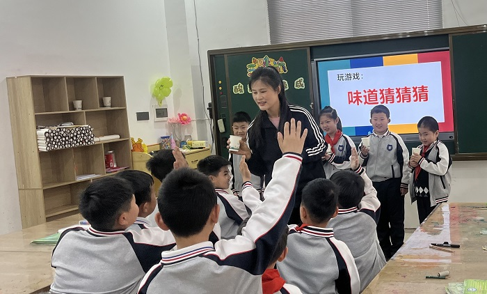 多彩音体美 趣味促成长 —民权县育才小学音体美信息技术公开课活