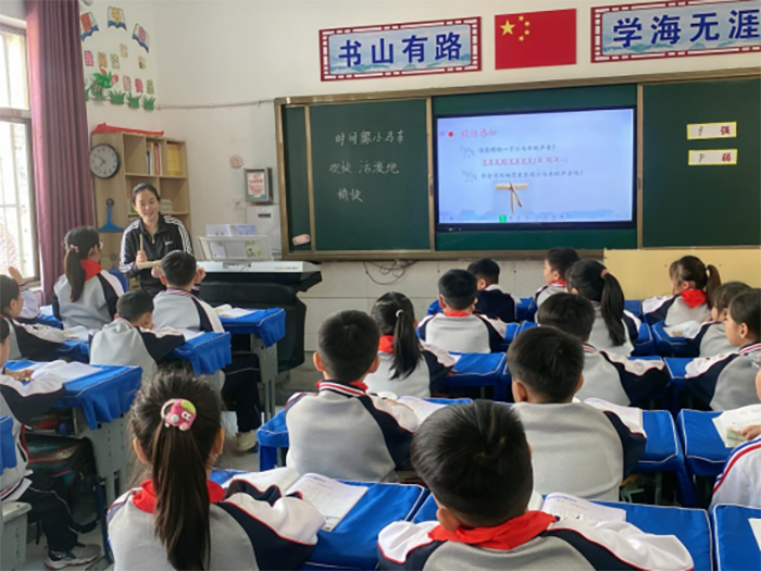 多彩课堂音体美   寓教于艺助成长——民权县育才小学技科组听评课