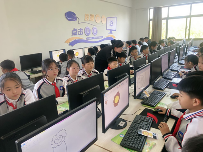 多彩课堂音体美   寓教于艺助成长——民权县育才小学技科组听评课
