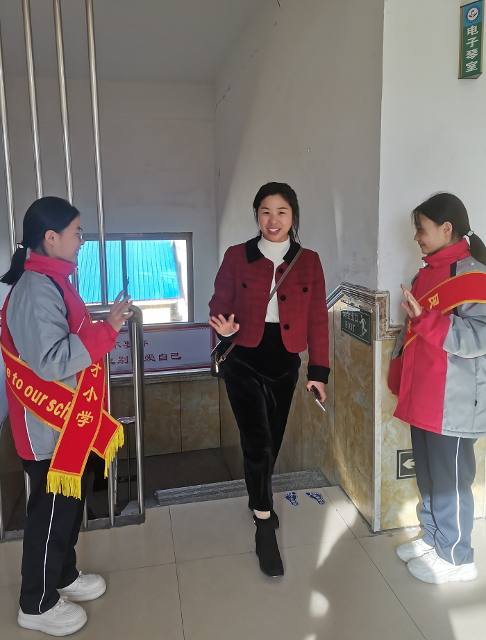 吾家有女初长成----民权县育才小学青妈课堂