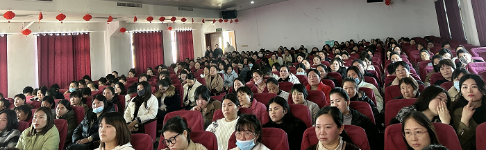 吾家有女初长成----民权县育才小学青妈课堂
