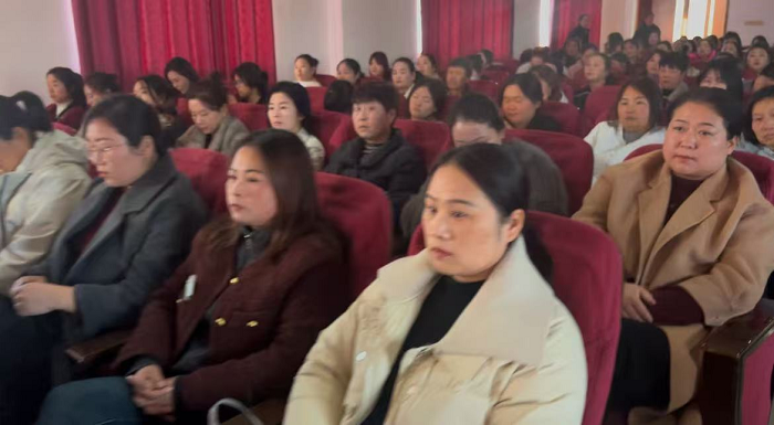 吾家有女初长成----民权县育才小学青妈课堂