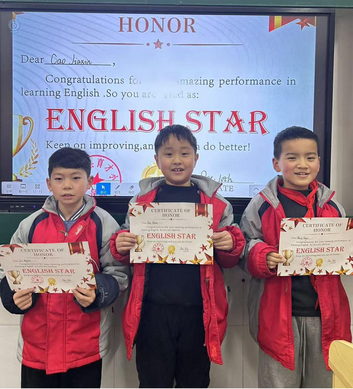多彩英语，E起乐享 ——民权县育才小学英语创意活动