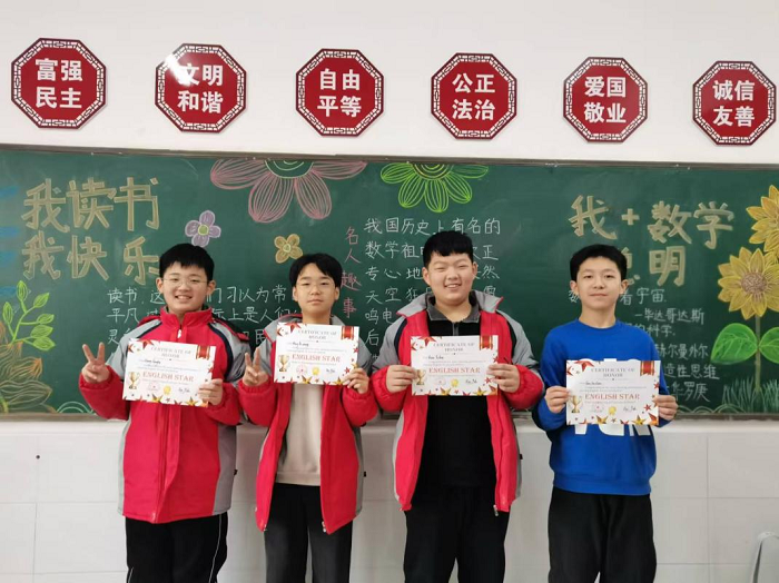 多彩英语，E起乐享 ——民权县育才小学英语创意活动