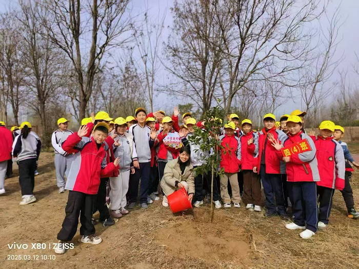 “植”此青绿  悦见春天   ——民权育才小学“3·12”植树节主题教育