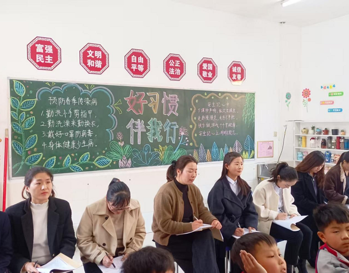 一花独放不是春，百花齐放春满园 ——民权县育才小学低年级语文听