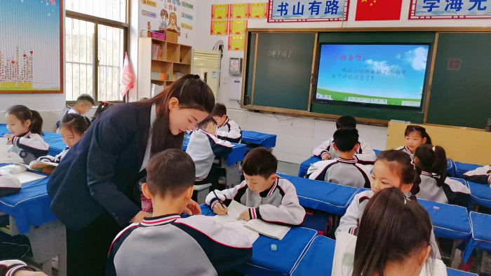 一花独放不是春，百花齐放春满园 ——民权县育才小学低年级语文听