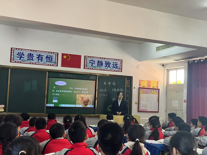 语文课堂展风采    听评研讨促提升                                ------- 民