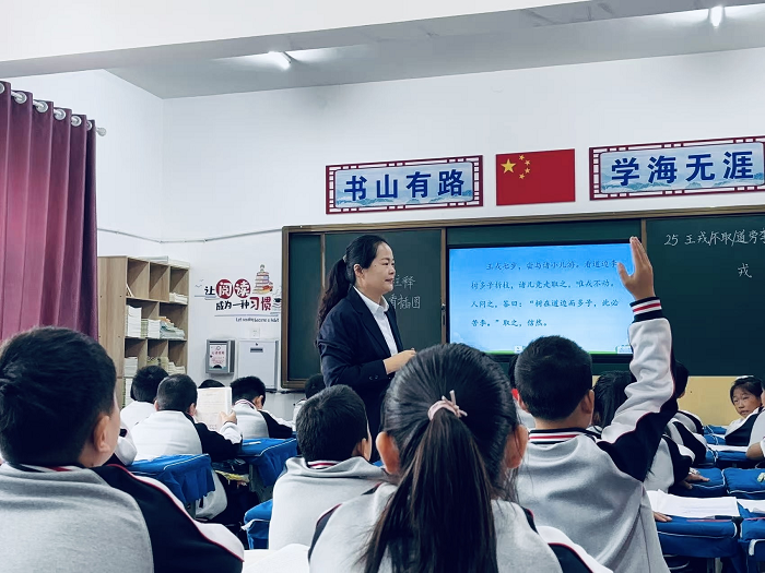 家校同心  共赴成长之约 ------民权县育才小学语文组听评课活动纪实