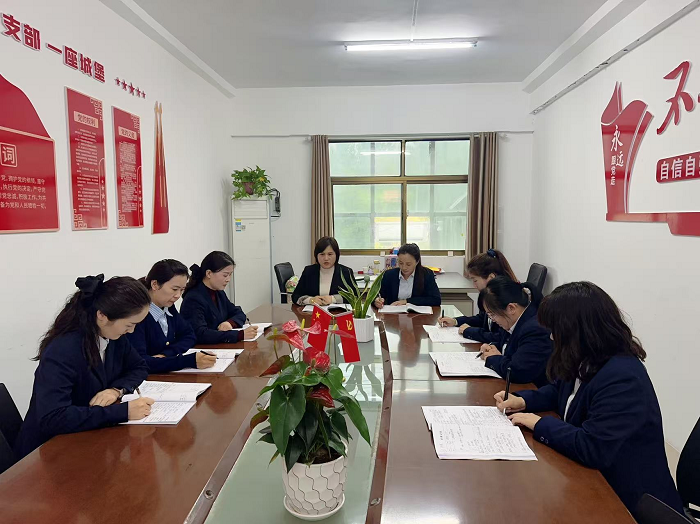 家校同心  共赴成长之约 ------民权县育才小学语文组听评课活动纪实