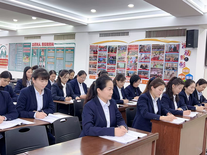 家校同心  共赴成长之约 ------民权县育才小学语文组听评课活动纪实