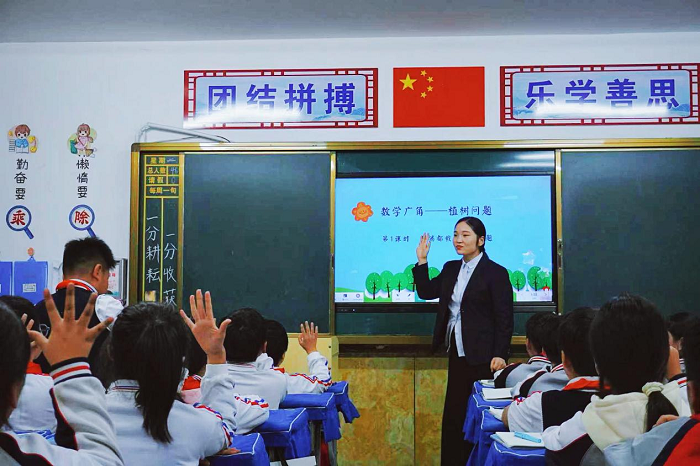 思想碰撞  “数”你最棒 ——民权县育才小学数学研讨开放周活动