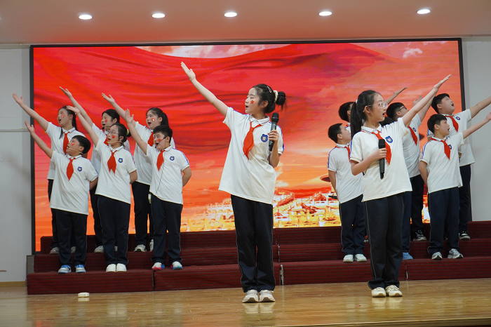 心怀感恩   向阳而行 ------民权县育才小学感恩朗诵比赛