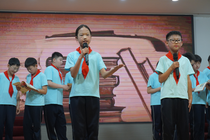 心怀感恩   向阳而行 ------民权县育才小学感恩朗诵比赛