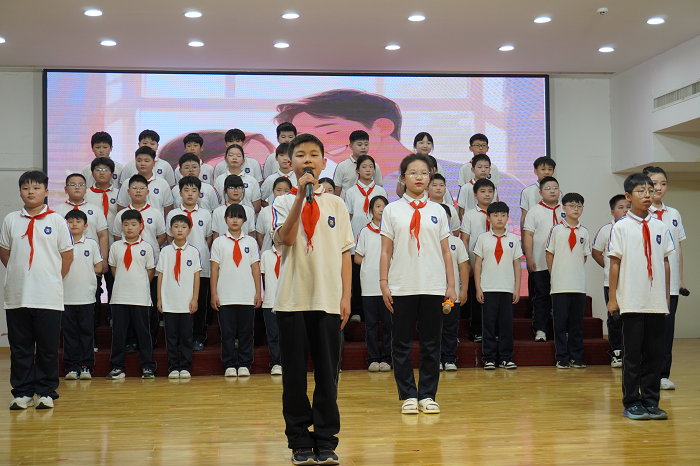 心怀感恩   向阳而行 ------民权县育才小学感恩朗诵比赛