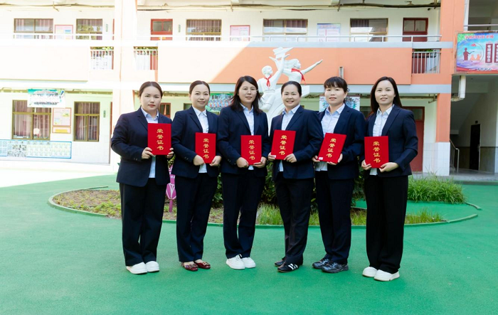守教育初心,启少年新程 守教育初心,启少年新程
