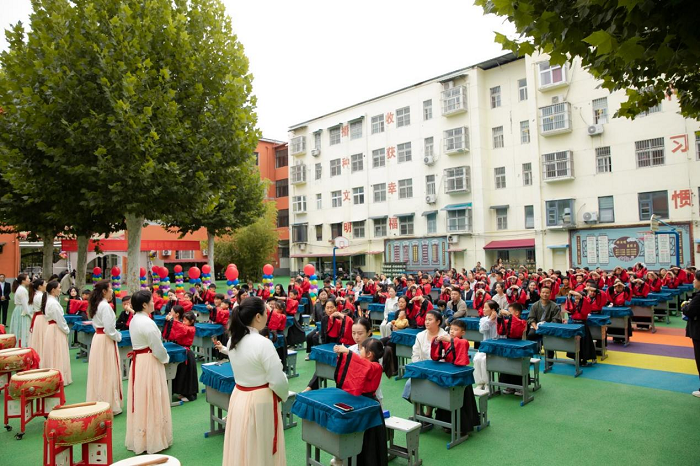 启智润心 向阳成长 ——民权县育才小学一年级新生启蒙拜师礼 启智润心 向阳成长 ——民权县育才小学一年级新生启蒙拜师礼
