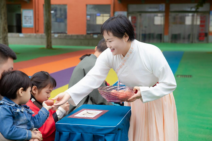 启智润心 向阳成长 ——民权县育才小学一年级新生启蒙拜师礼 启智润心 向阳成长 ——民权县育才小学一年级新生启蒙拜师礼
