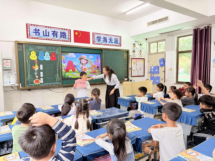 深耕课堂提质效 听课评课促成长 ——民权县育才小学语文组听评课 深耕课堂提质效 听课评课促成长 ——民权县育才小学语文组听评课