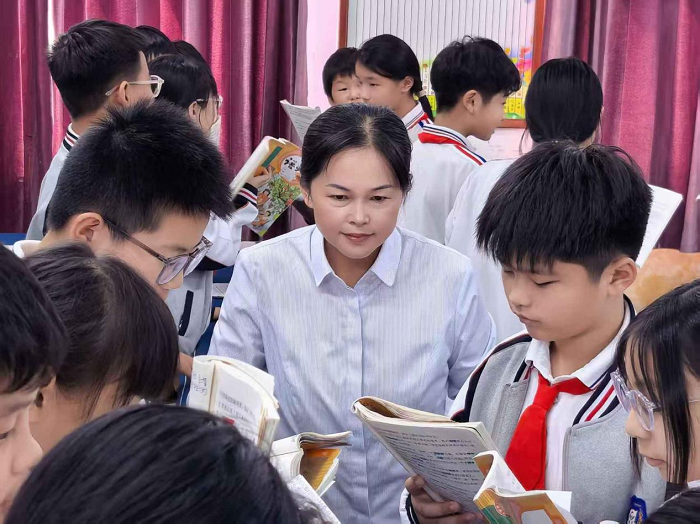 深耕课堂提质效 听课评课促成长 ——民权县育才小学语文组听评课 深耕课堂提质效 听课评课促成长 ——民权县育才小学语文组听评课