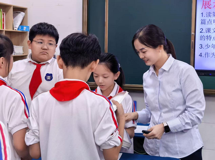 深耕课堂提质效 听课评课促成长 ——民权县育才小学语文组听评课 深耕课堂提质效 听课评课促成长 ——民权县育才小学语文组听评课