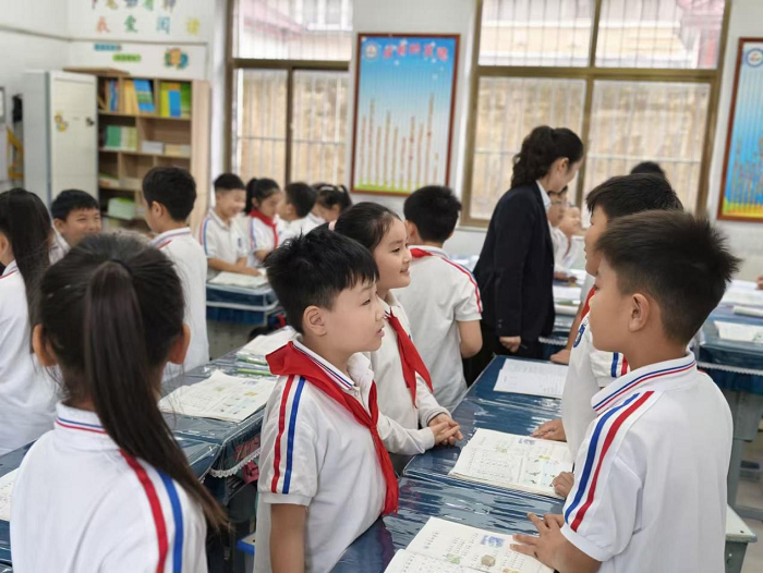 深耕课堂提质效 听课评课促成长 ——民权县育才小学语文组听评课 深耕课堂提质效 听课评课促成长 ——民权县育才小学语文组听评课