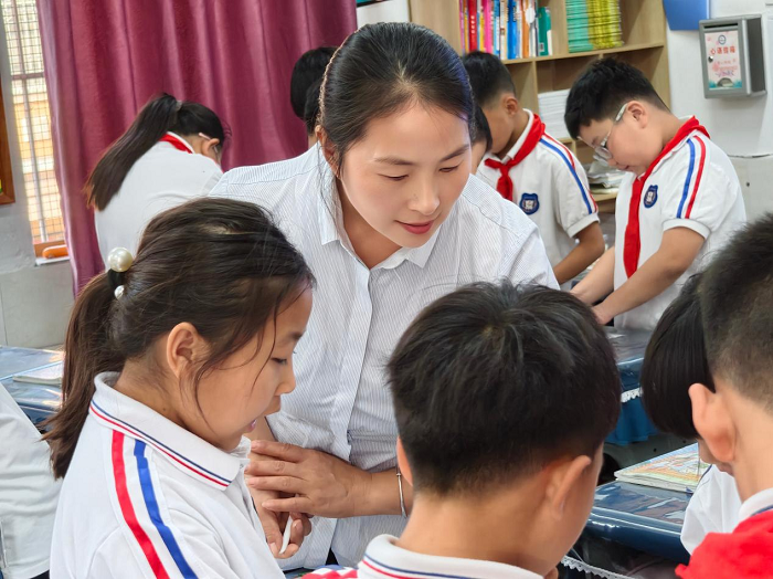 深耕数学课堂 聚力教研共进 ----------民权县育才小学数学 深耕数学课堂 聚力教研共进 ----------民权县育才小学数学