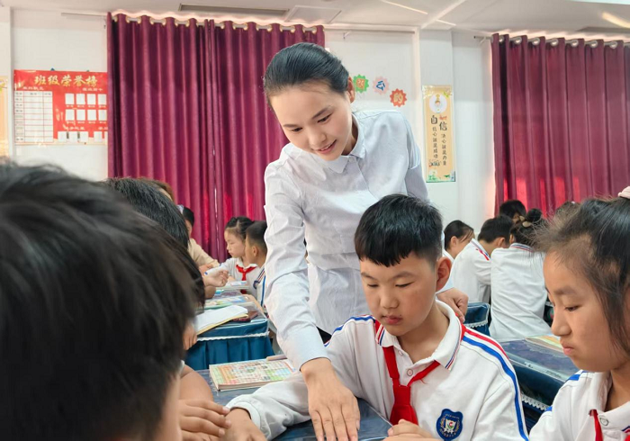 深耕数学课堂 聚力教研共进 ----------民权县育才小学数学 深耕数学课堂 聚力教研共进 ----------民权县育才小学数学