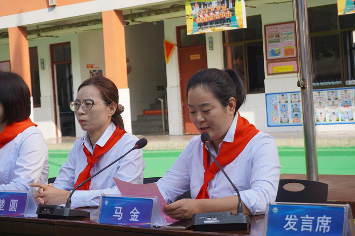 飘扬红领巾 光荣少先队 ——民权县育才小学新少先队员入队仪式 飘扬红领巾 光荣少先队 ——民权县育才小学新少先队员入队仪式