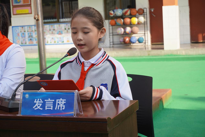 飘扬红领巾 光荣少先队 ——民权县育才小学新少先队员入队仪式 飘扬红领巾 光荣少先队 ——民权县育才小学新少先队员入队仪式