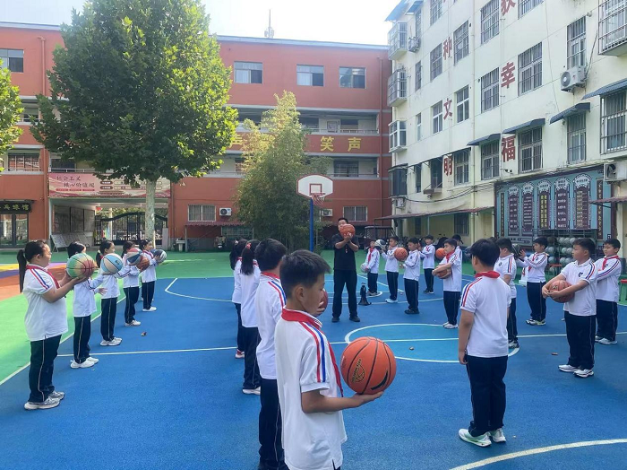 异彩纷呈展课堂，五育并举润童心                      ----民权县育才小