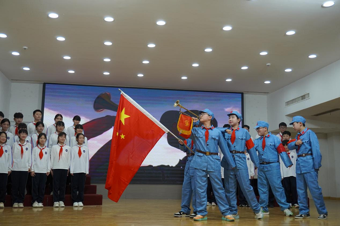诵红色经典 做强国少年 ——民权县育才小学高年级爱国诗词诵读大
